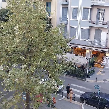 Lovely In The Heart Of Center * Thessaloníki